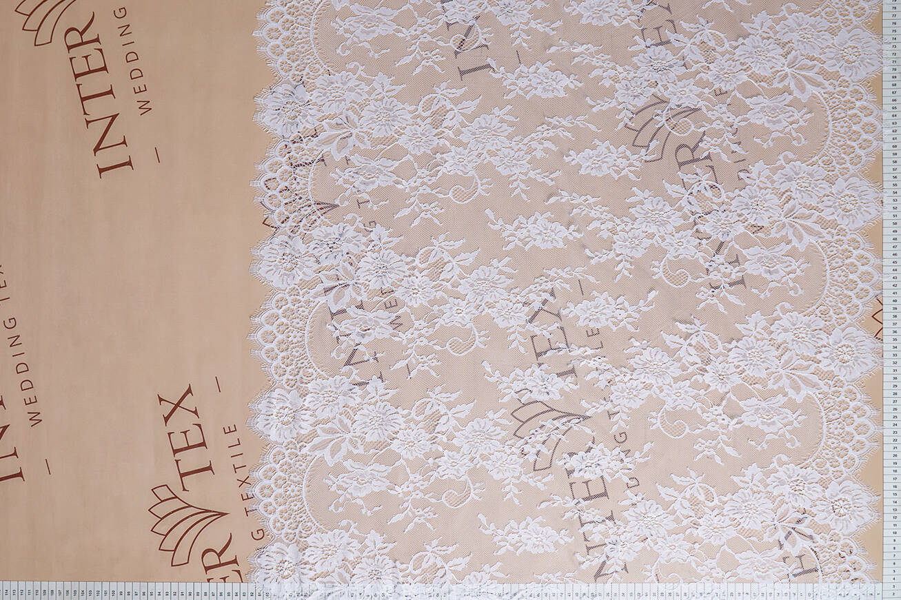 chantilly without beads full width 013503