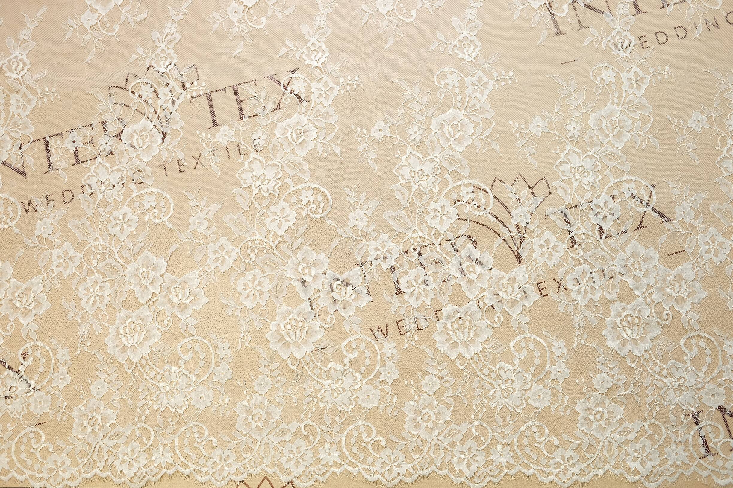 chantilly without beads surface view 013602