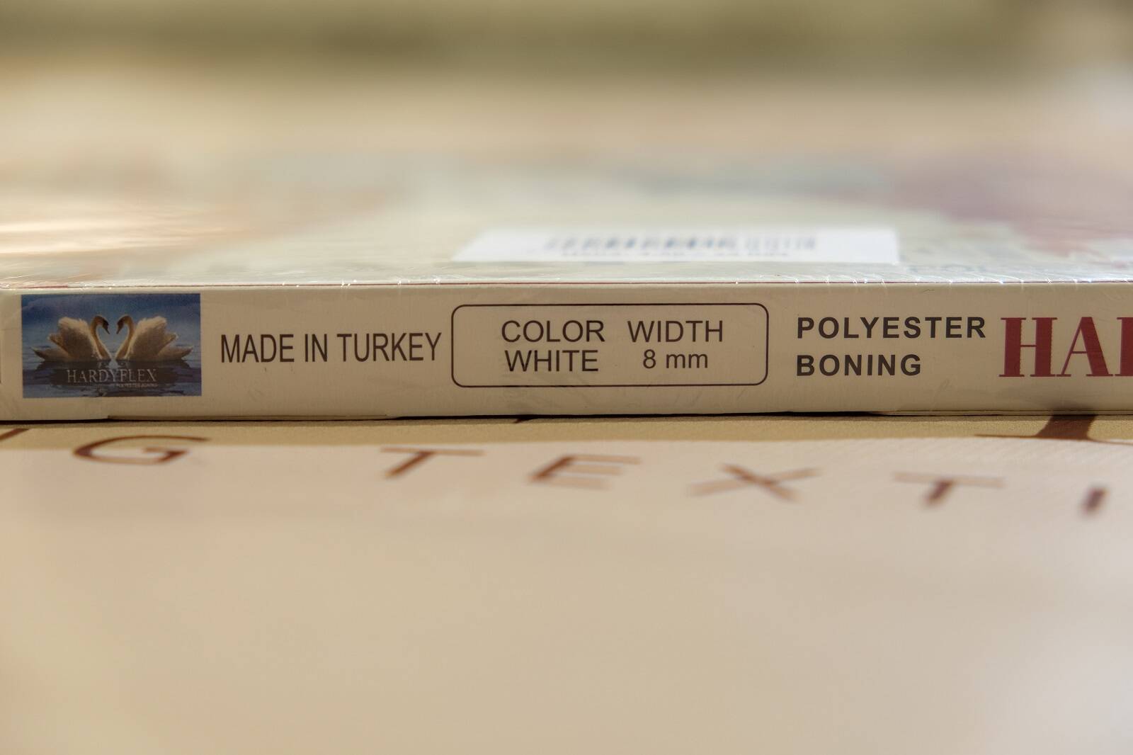 white polyester boning 8 mm 016887