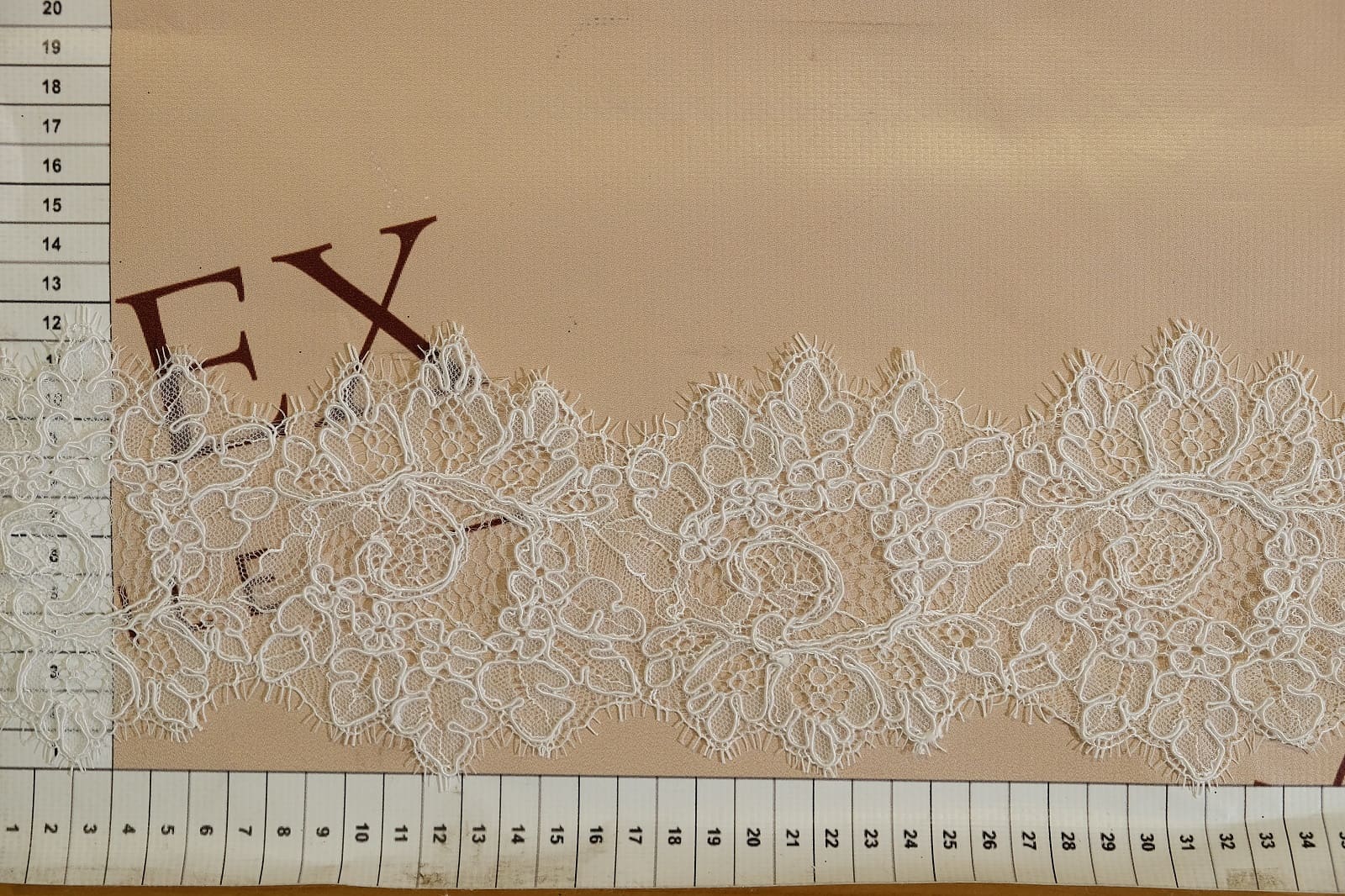 chantilly lace with cord size 026015
