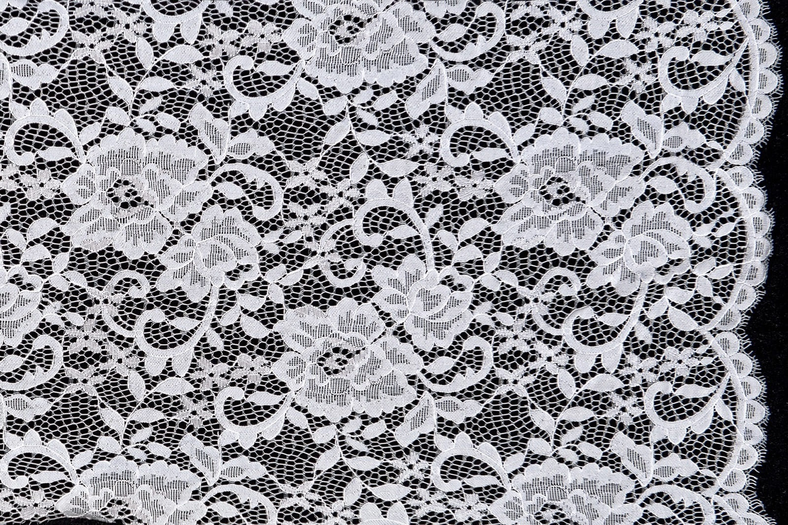 chantilly without beads view from afar 028392