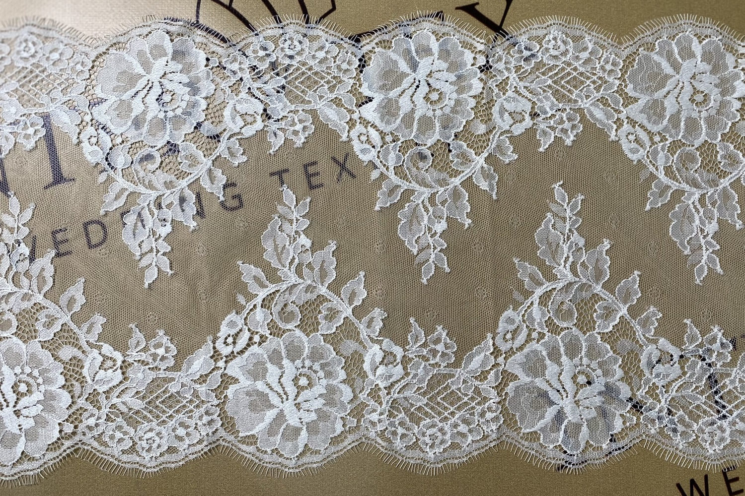 chantilly lace trim main design 033129