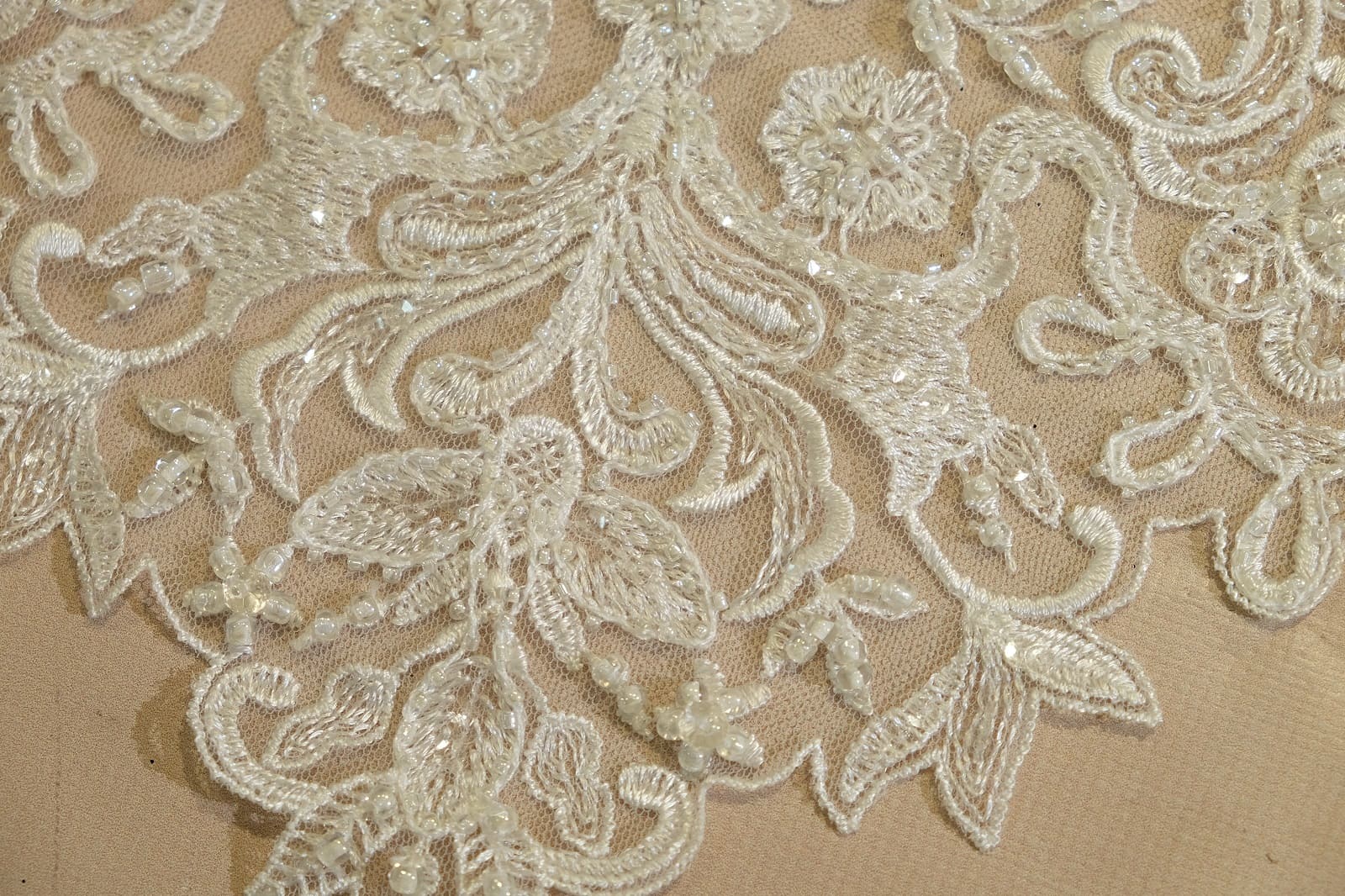 neck appliqué pattern 033181