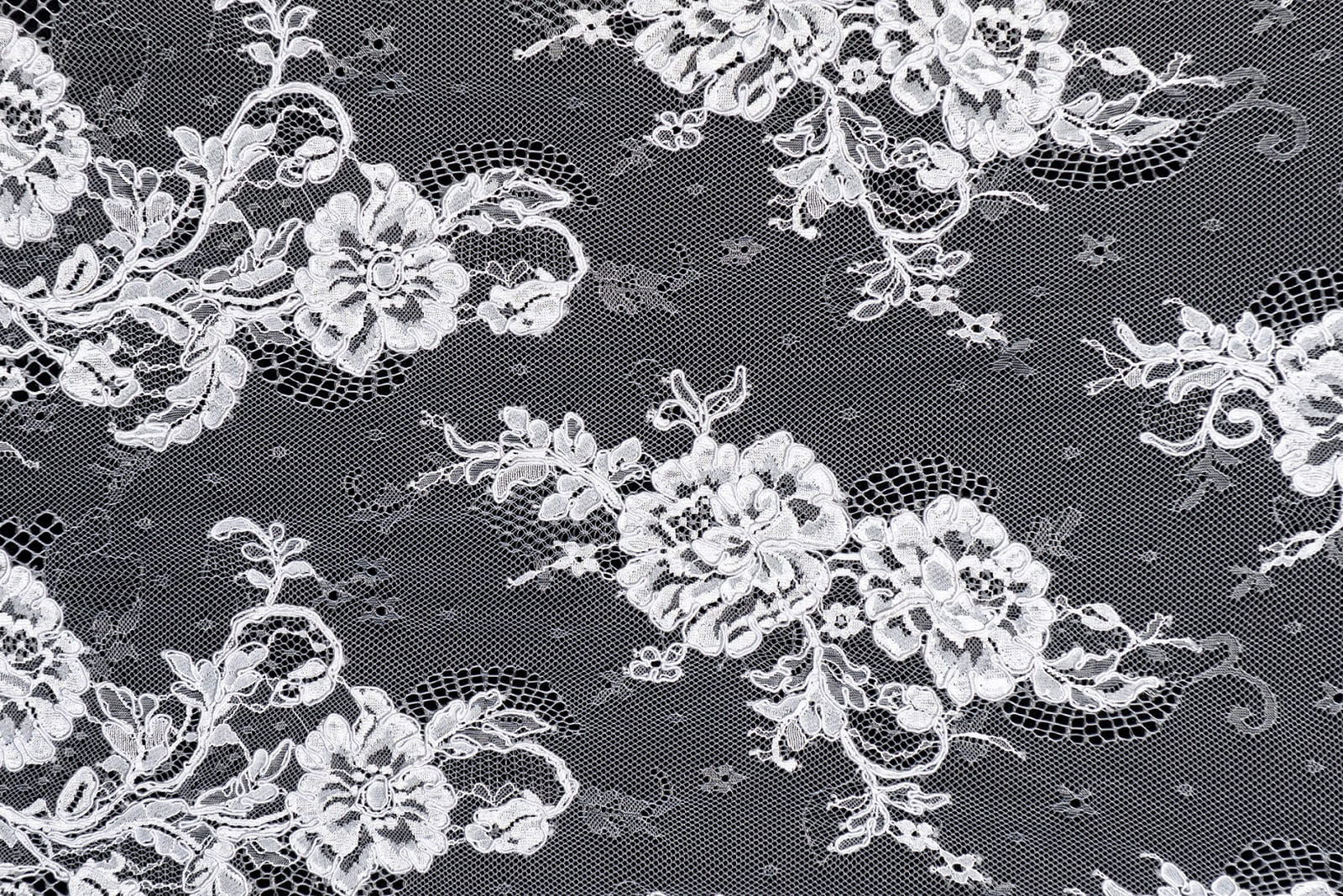 chantilly with cord central part 033747