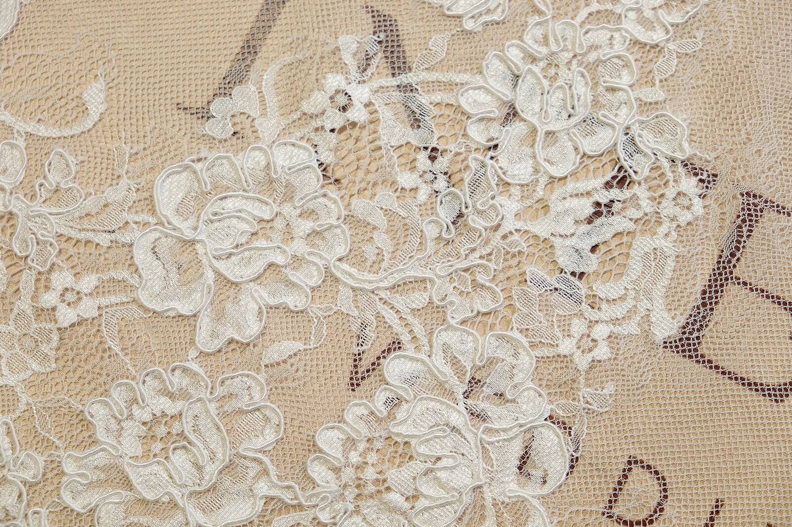 chantilly with cord close-up 033853