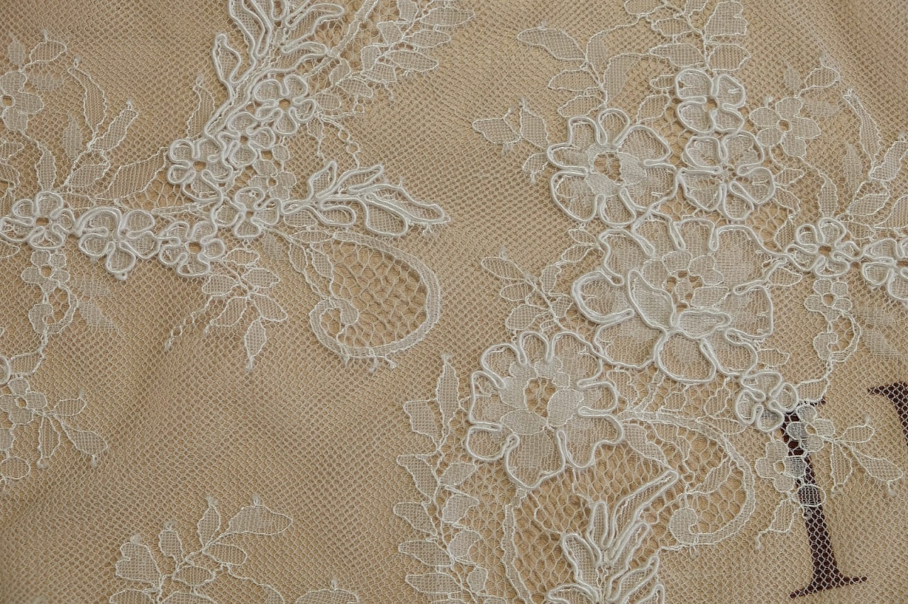 chantilly with cord detail 033891