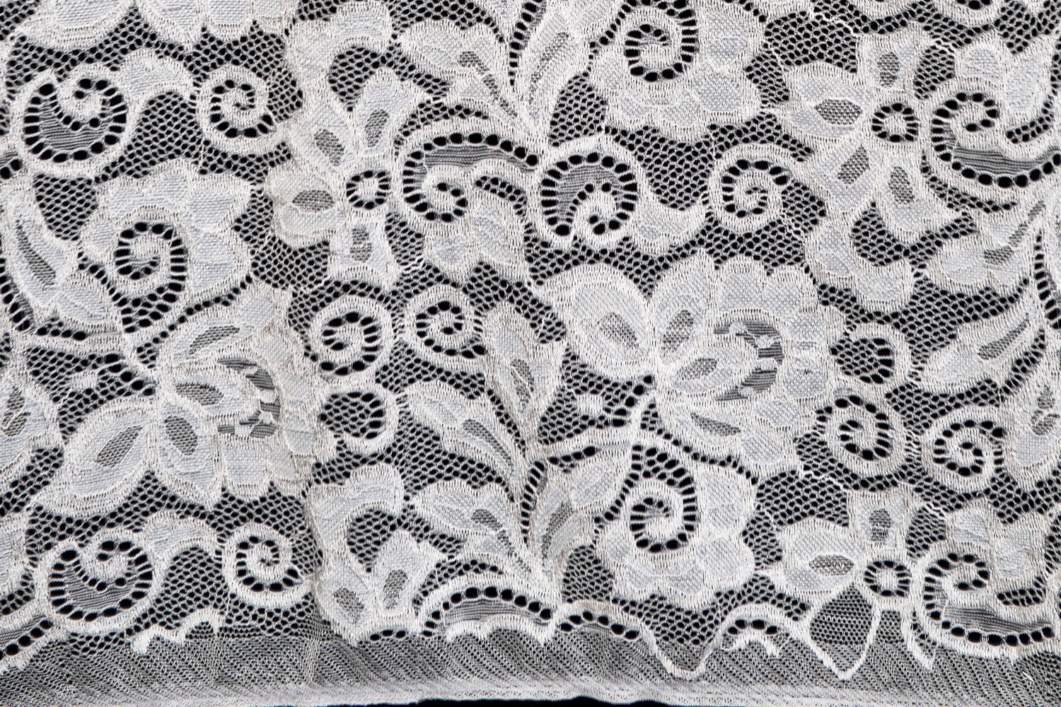 guipure main view 034904