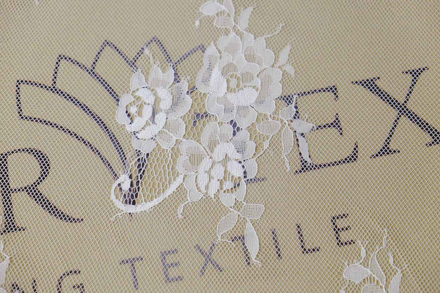 chantilly without beads detail 034973