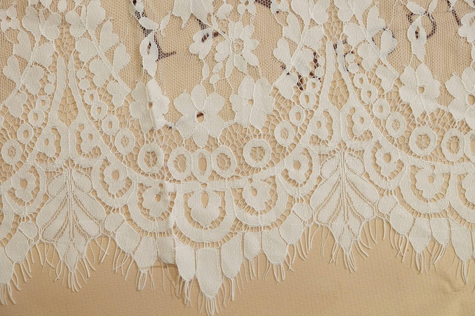 chantilly lace trim edge 035000