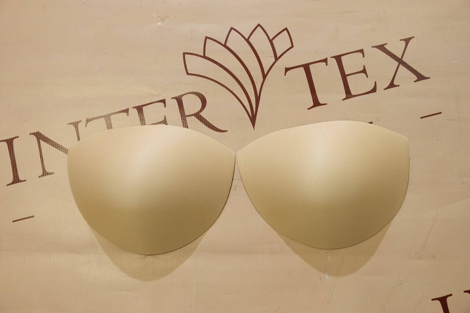 molded cups without push-up front view (pair) 035574