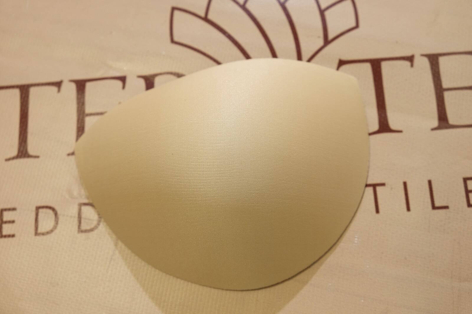 molded cups without push-up outer side 035574