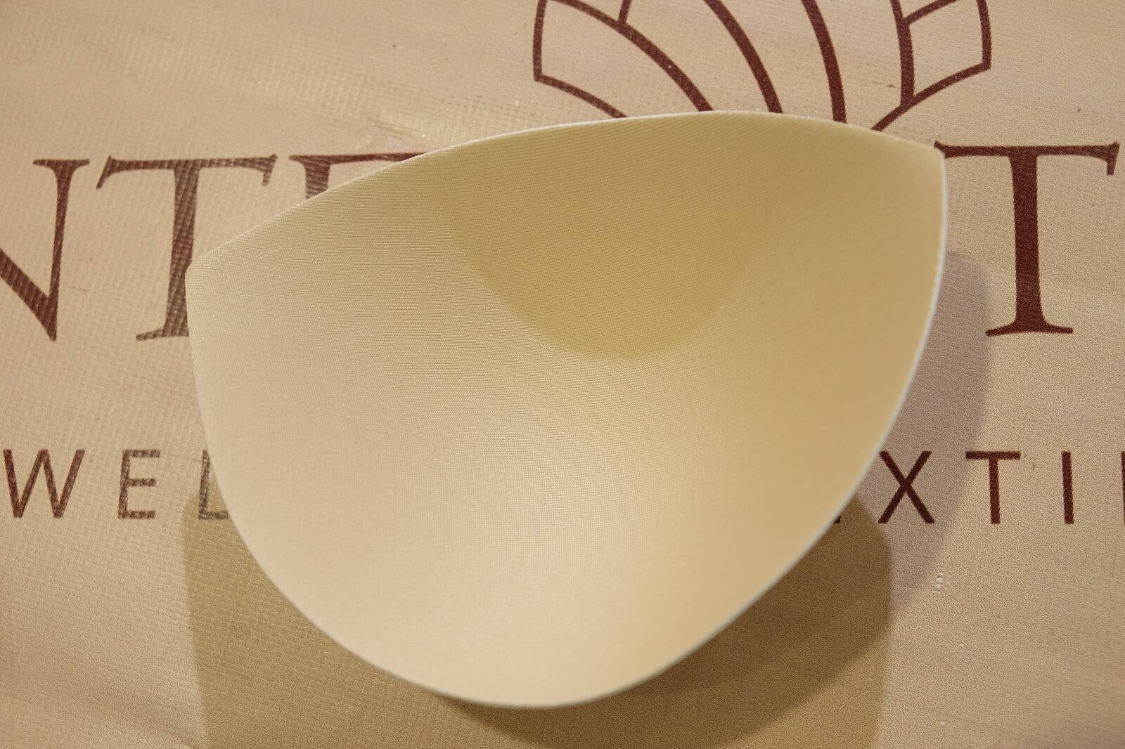 molded cups without push-up inner side 035574