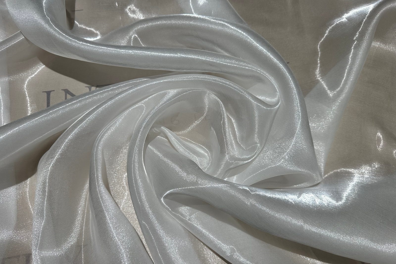 organza Crystal rolled in a circle 382890