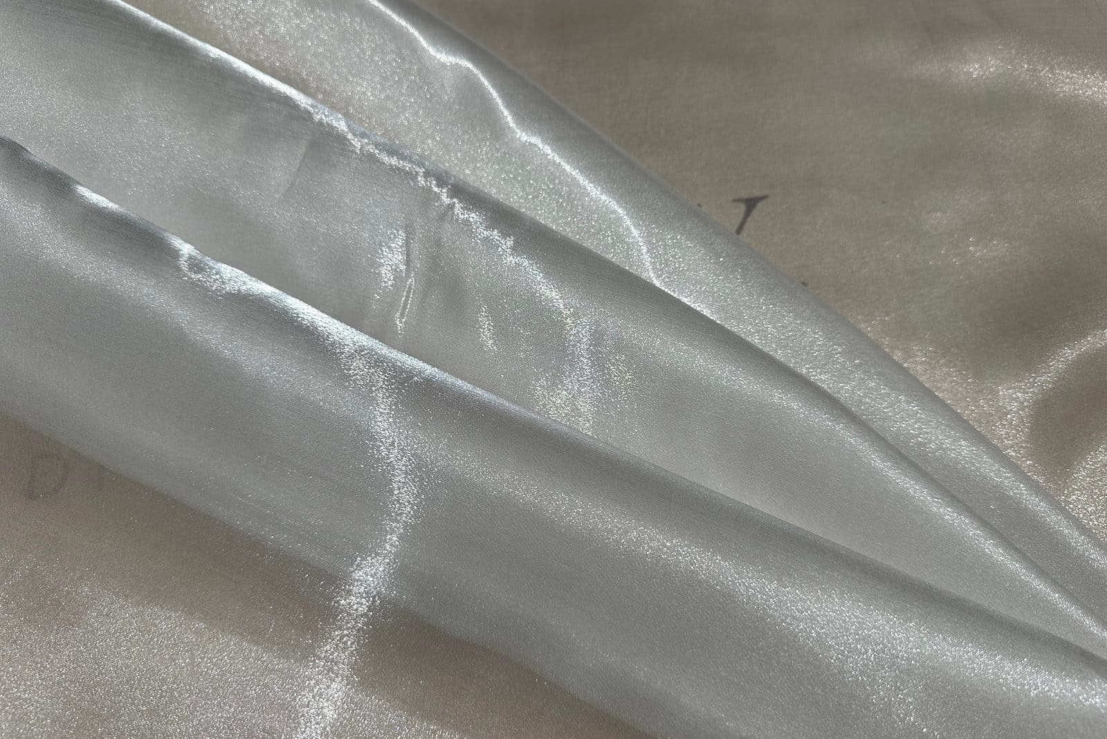 organza Crystal draped in folds 382890