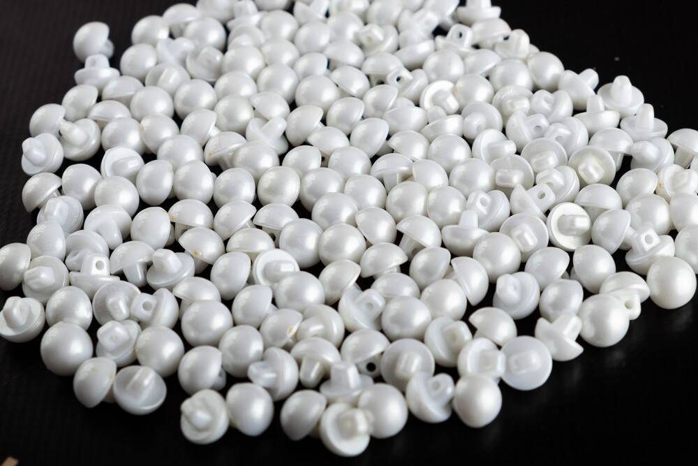 white half-sphere buttons 016351