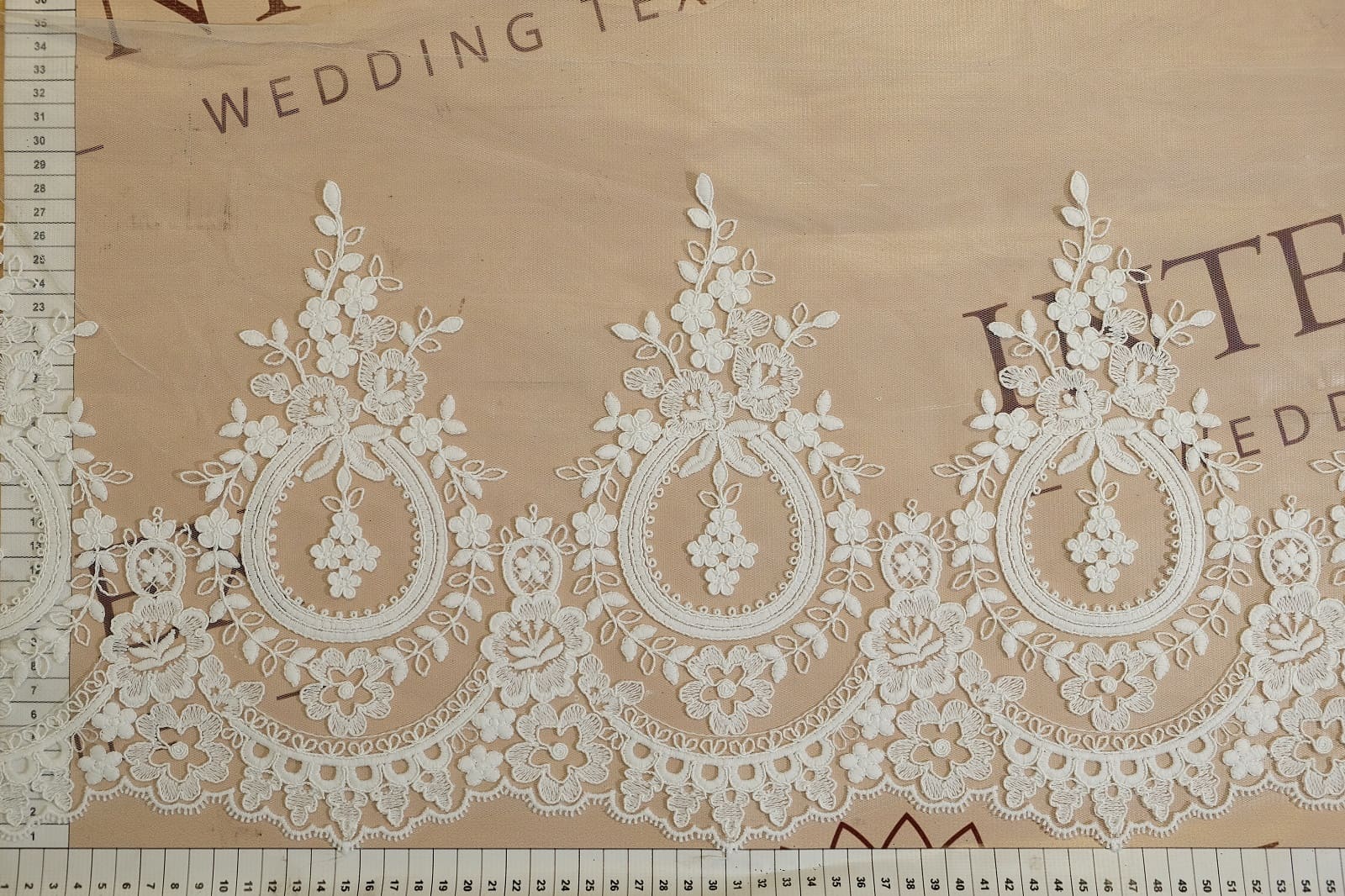 lace with cord size 305981