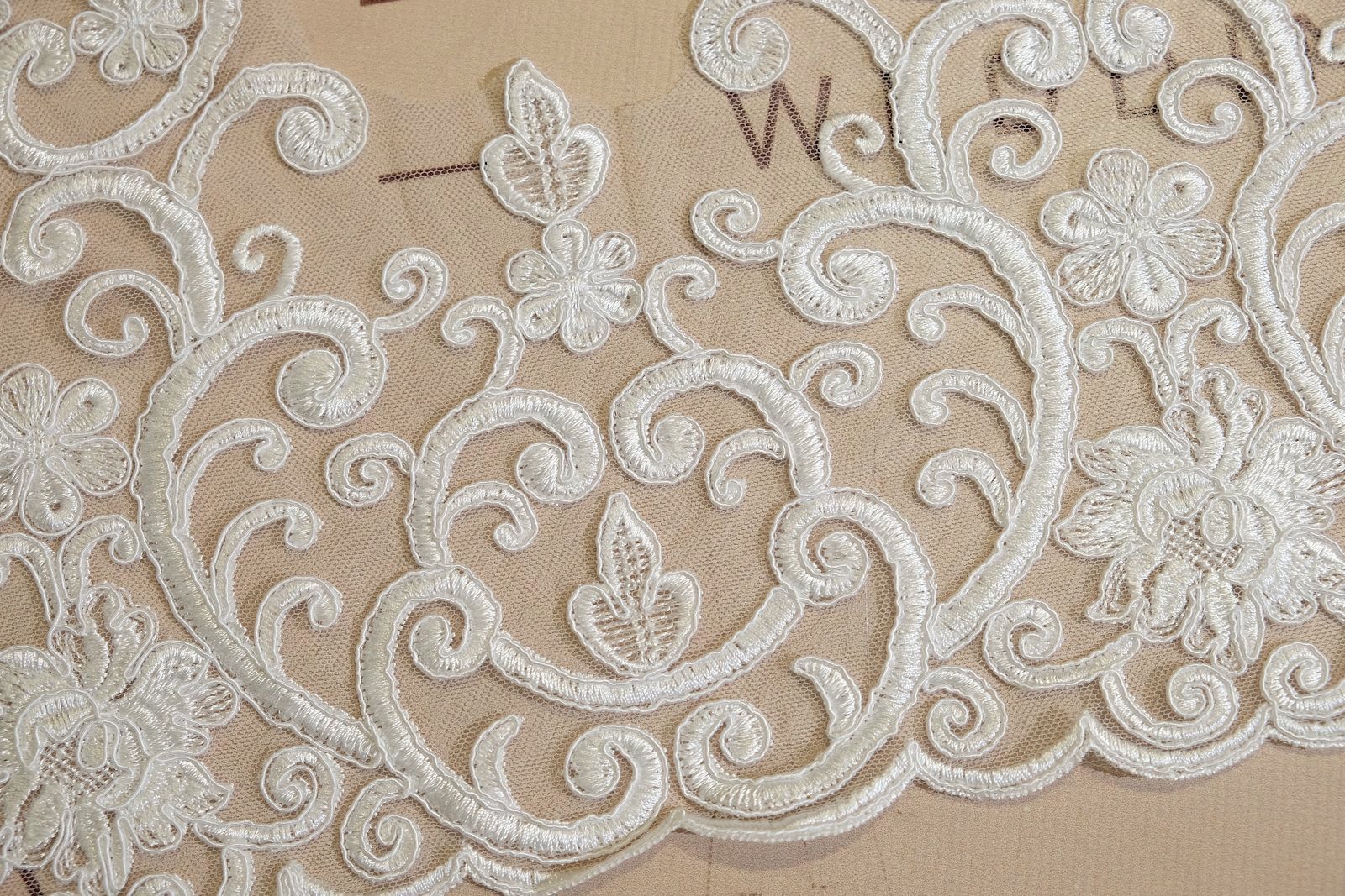 lace with cord pattern 308296