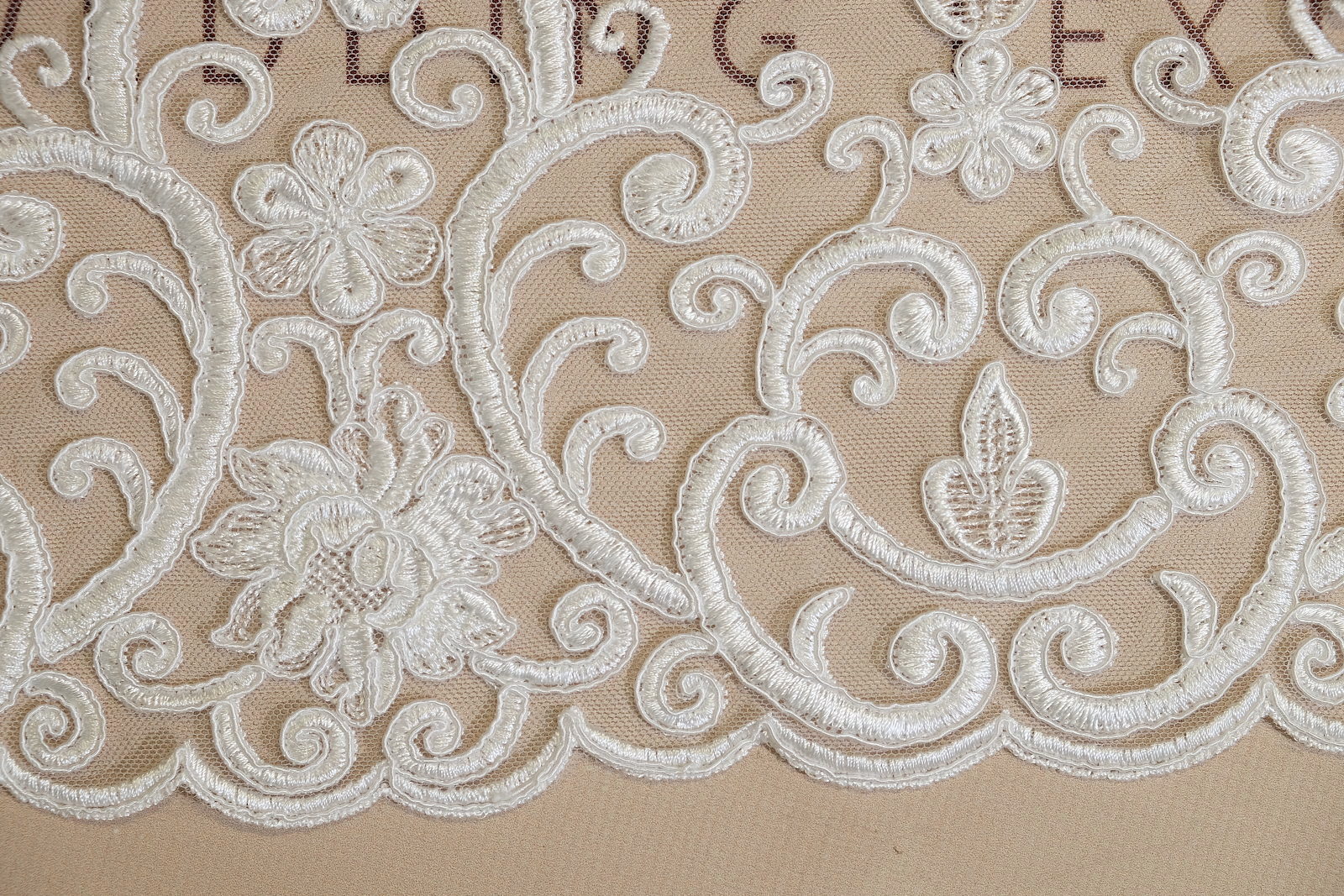 lace with cord lower part 308296