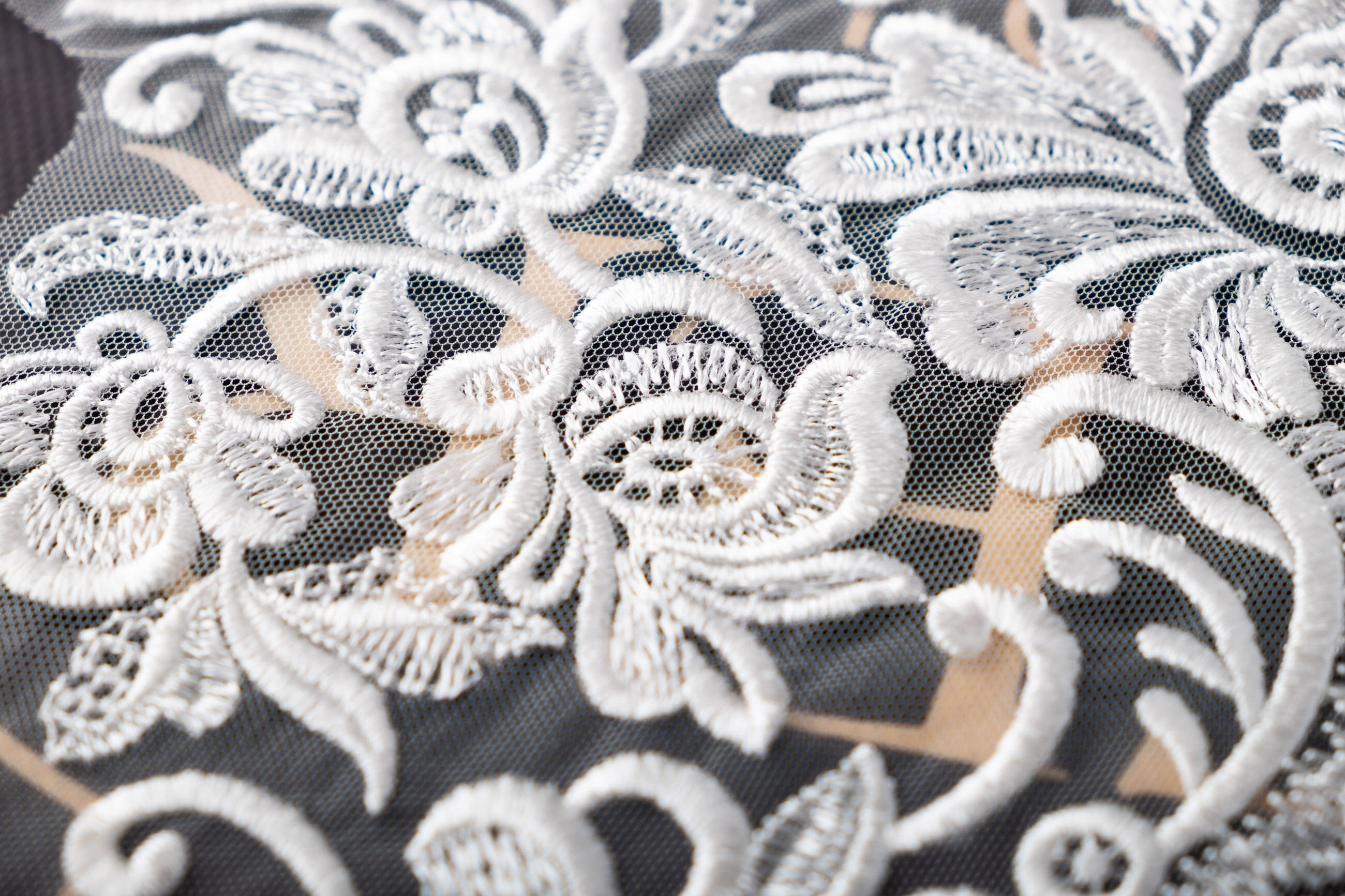 Plain lace 2000000308661 image from the Inter Tex catalogue for bridal fabrics, lace, appliques and B2B atelier orders.
