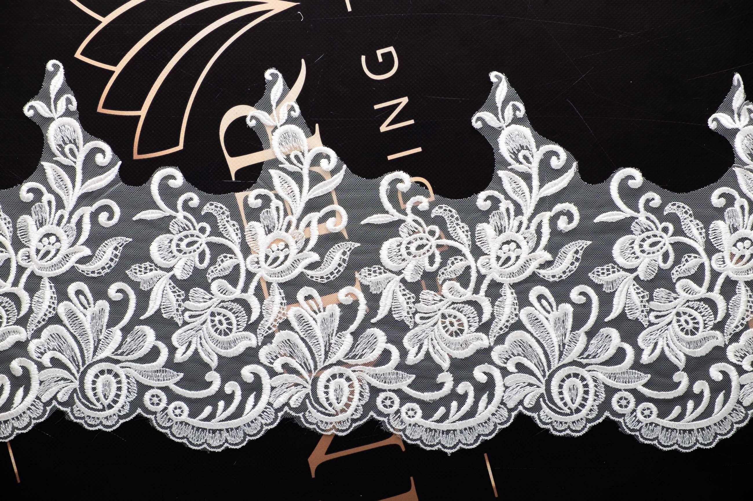 Plain lace 2000000308661 image from the Inter Tex catalogue for bridal fabrics, lace, appliques and B2B atelier orders.