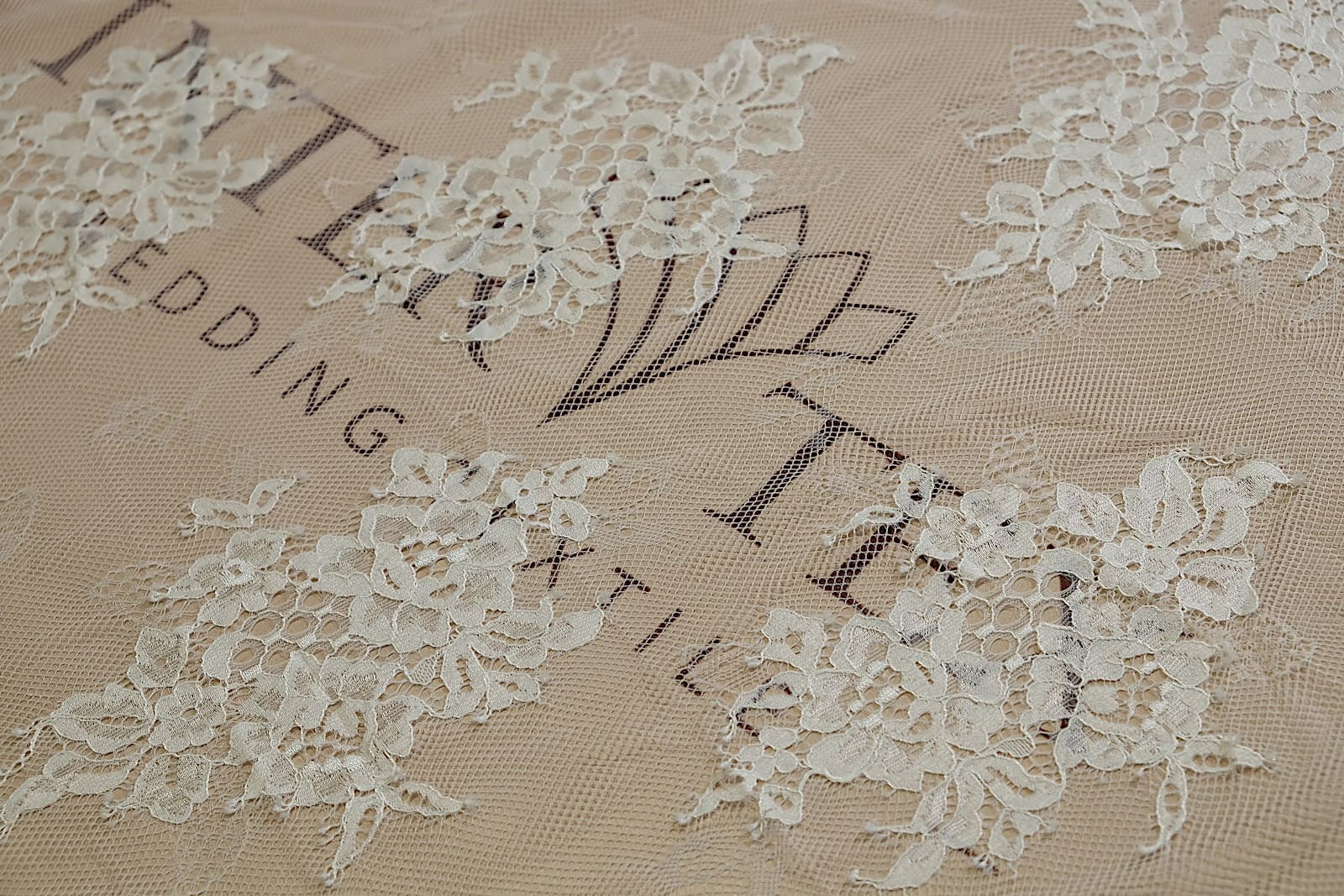 chantilly without beads central part 309880