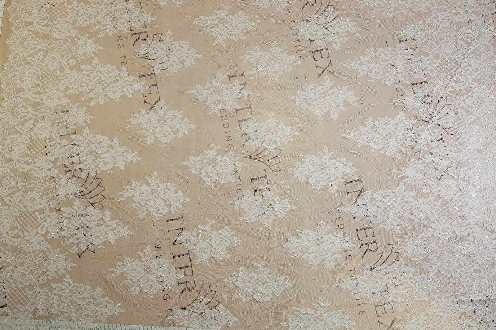 chantilly without beads full width 309880