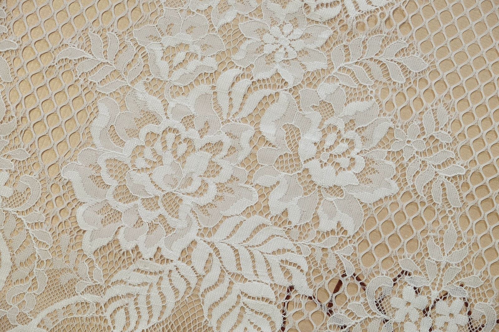 chantilly without beads detail 309934