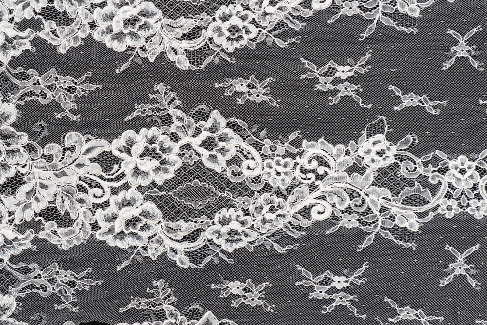 chantilly without beads central part 310107