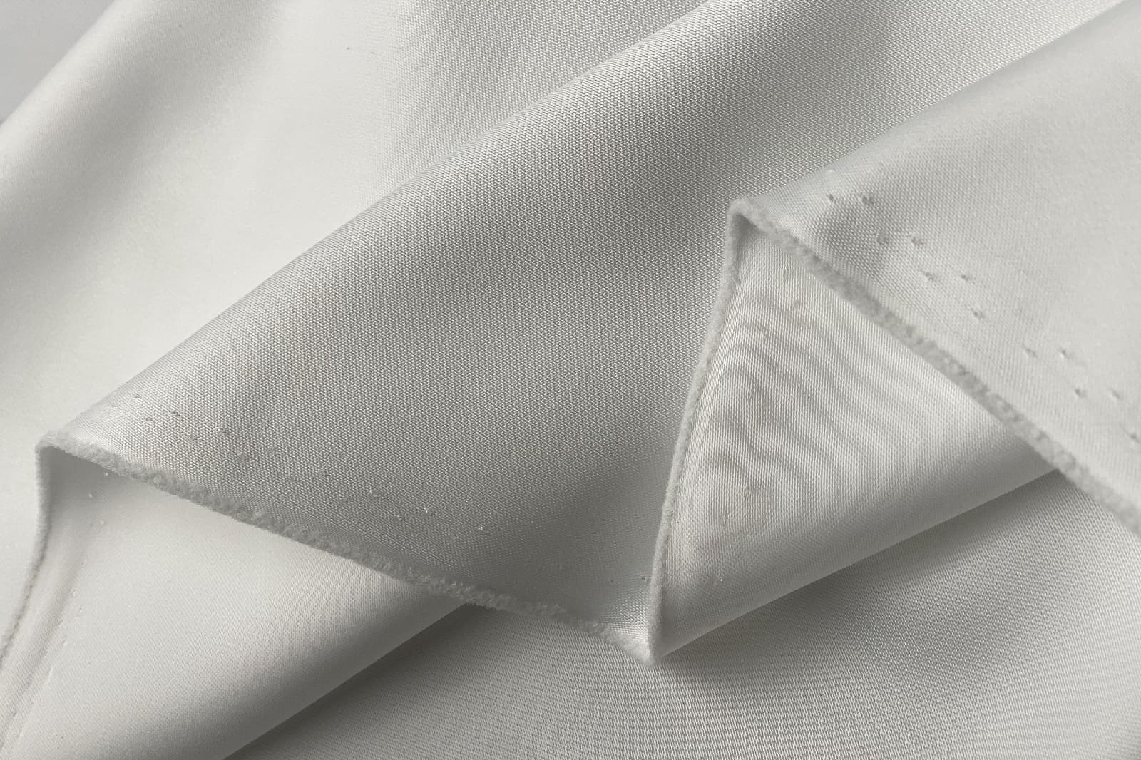 Blackout satin back side 326429