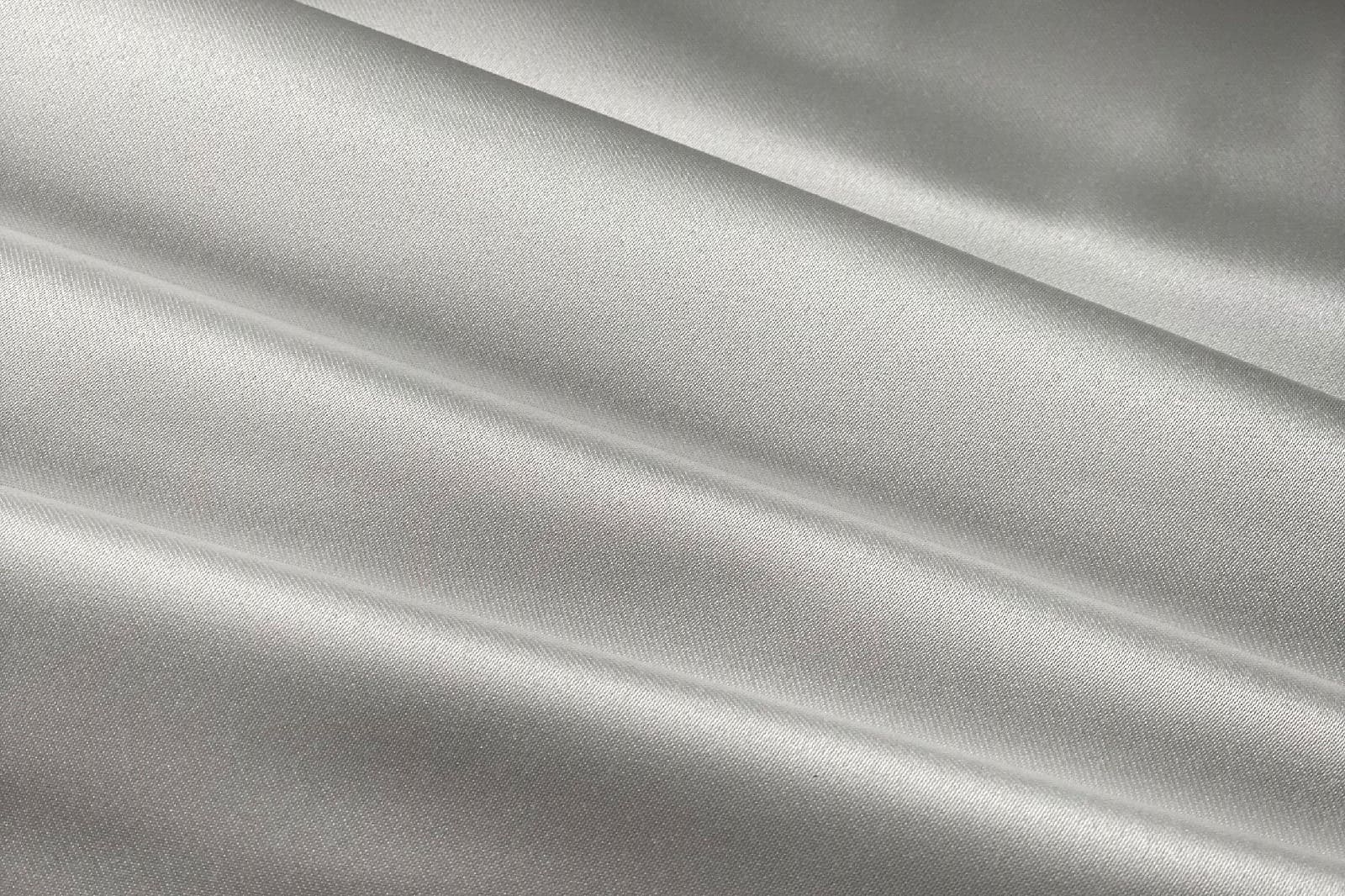 American satin draped in folds 327426