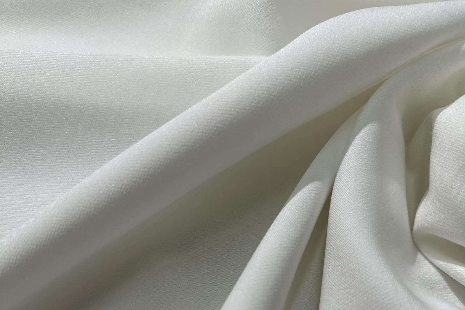 crepe Barbie draped in folds 377964