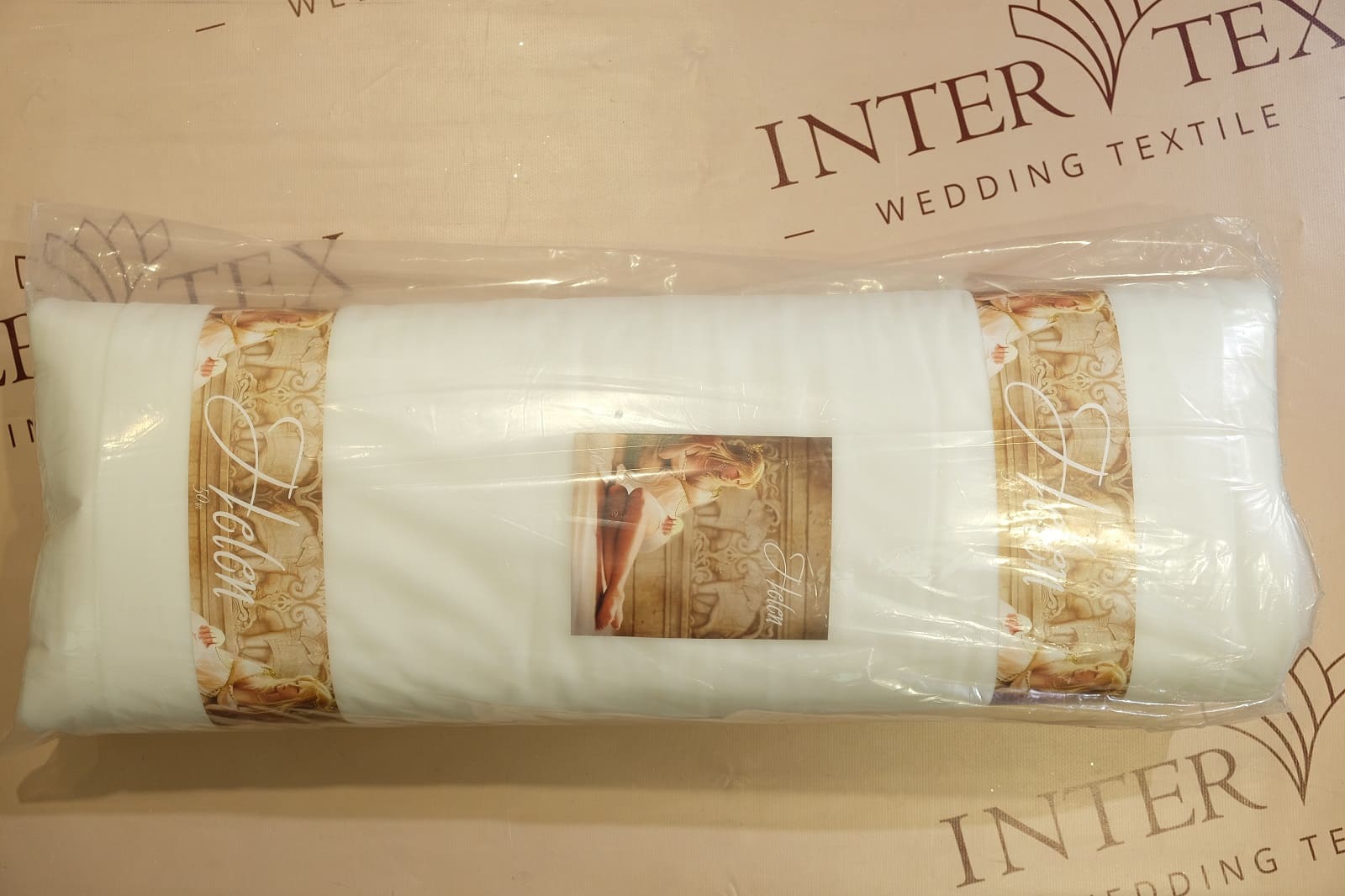 ivory euromesh Helen in a roll 380605