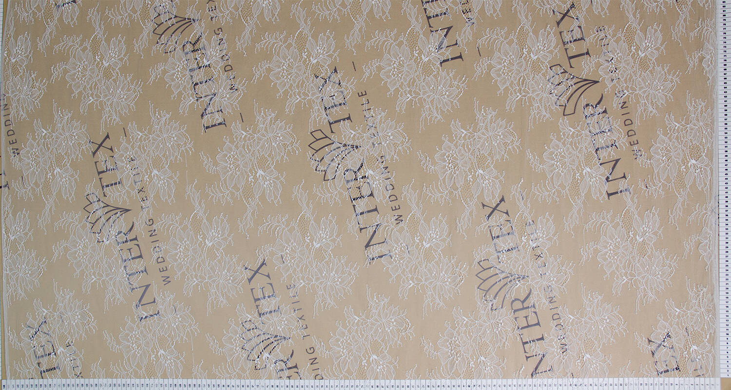 chantilly without beads full width 381565