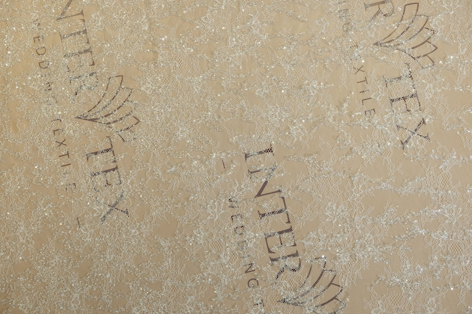 chantilly with beads full width 381640