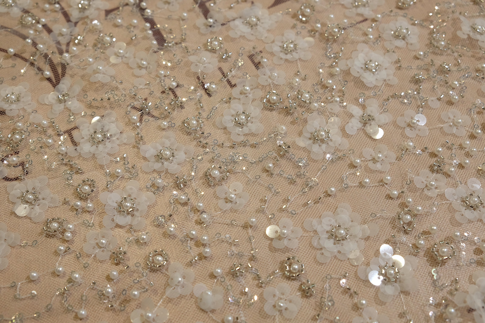 lace pattern detail 382005