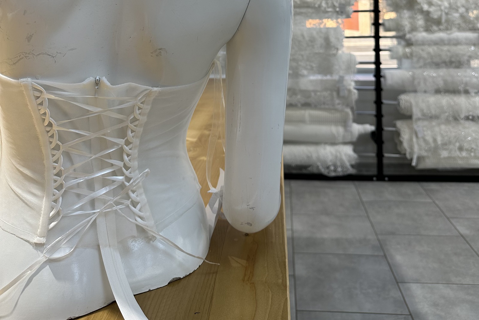 corset back view 382098