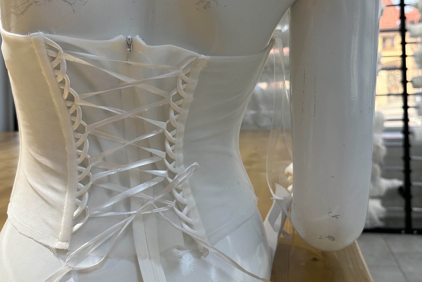 corset close-up back view 382098