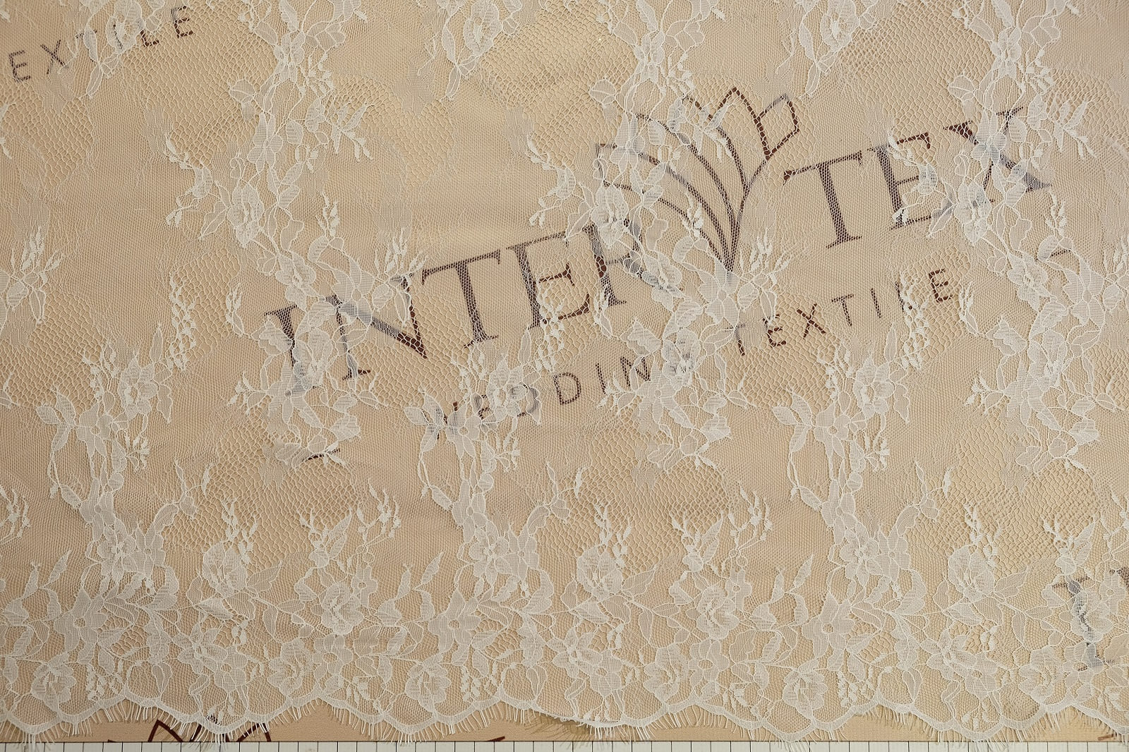 chantilly without beads surface view 383071