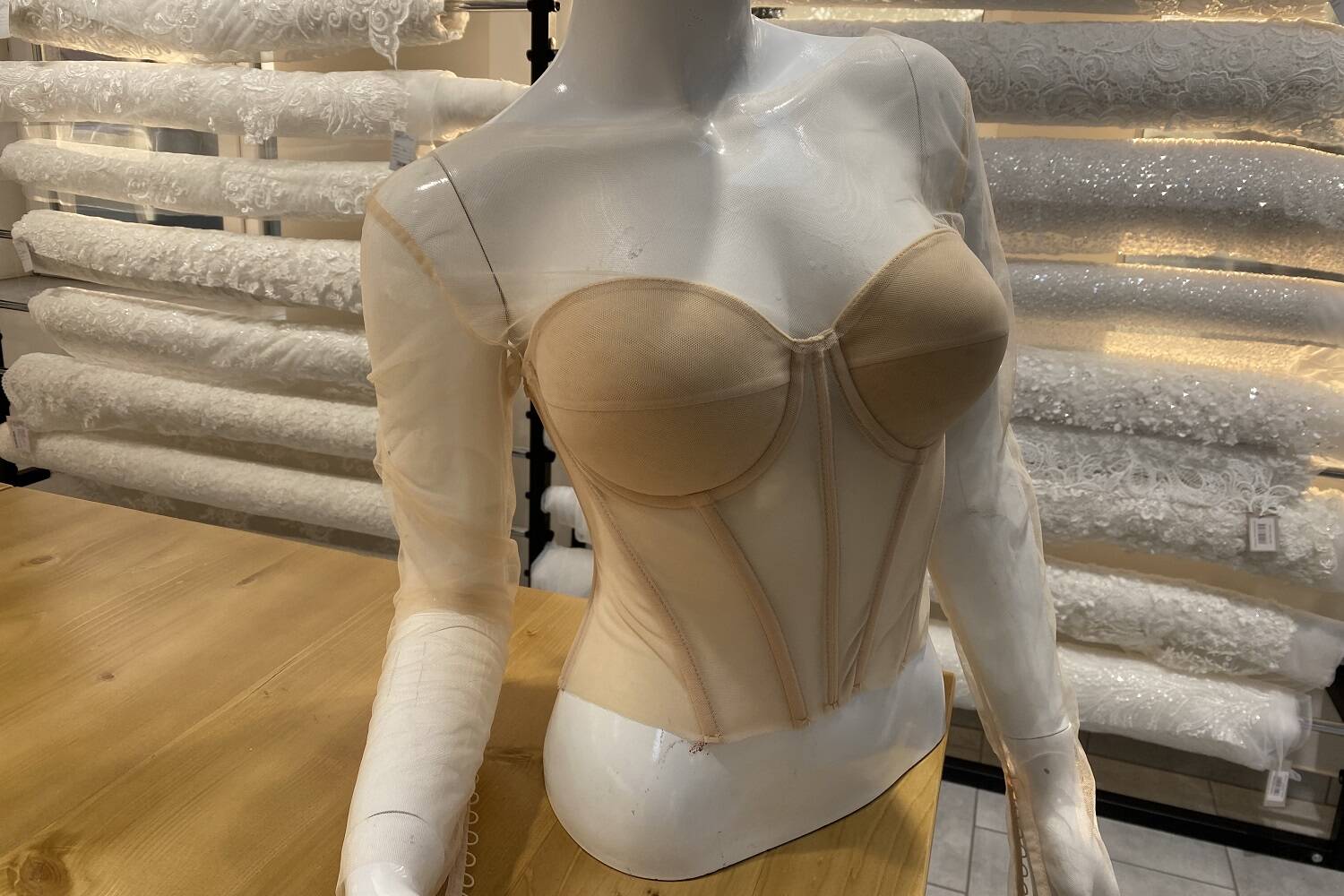 corset front view 383477