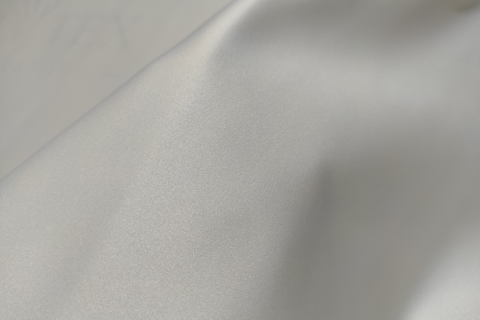 rolled satin S-1330 on hand 384078