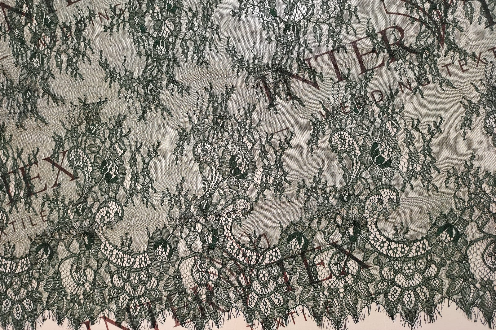 chantilly without beads surface view 384092