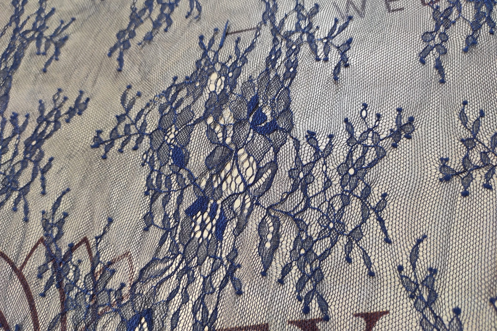 chantilly without beads detail 384108