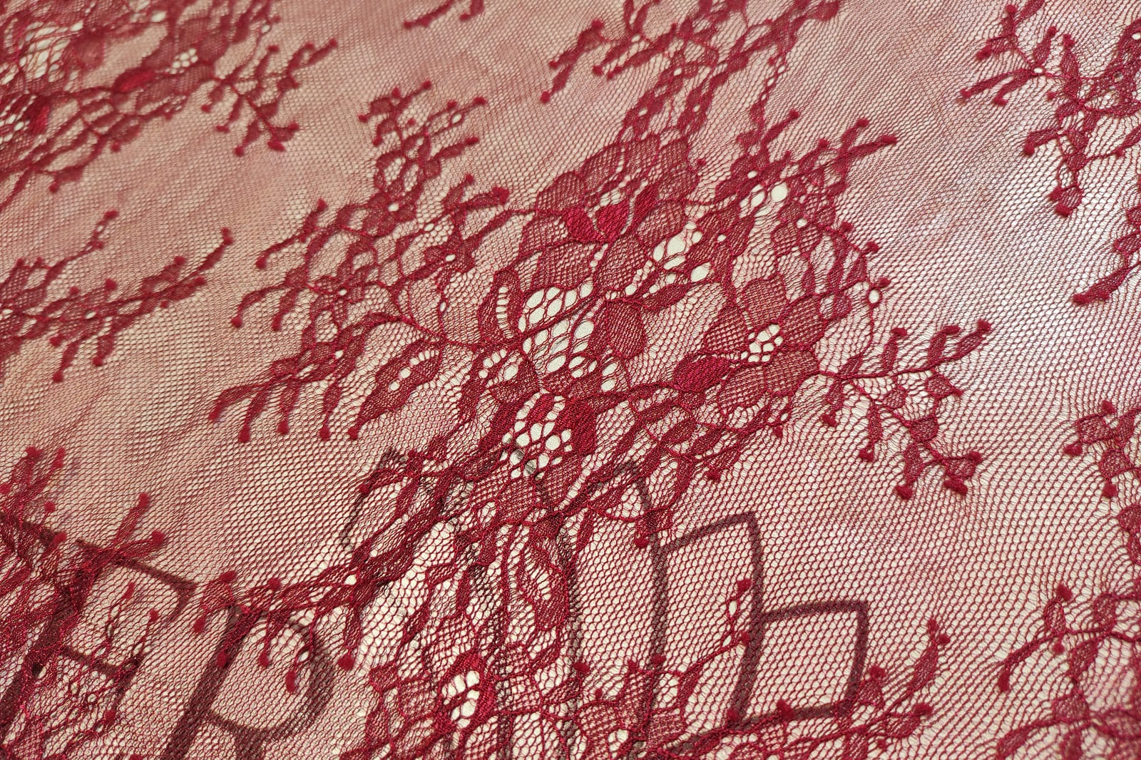 chantilly without beads detail 384122