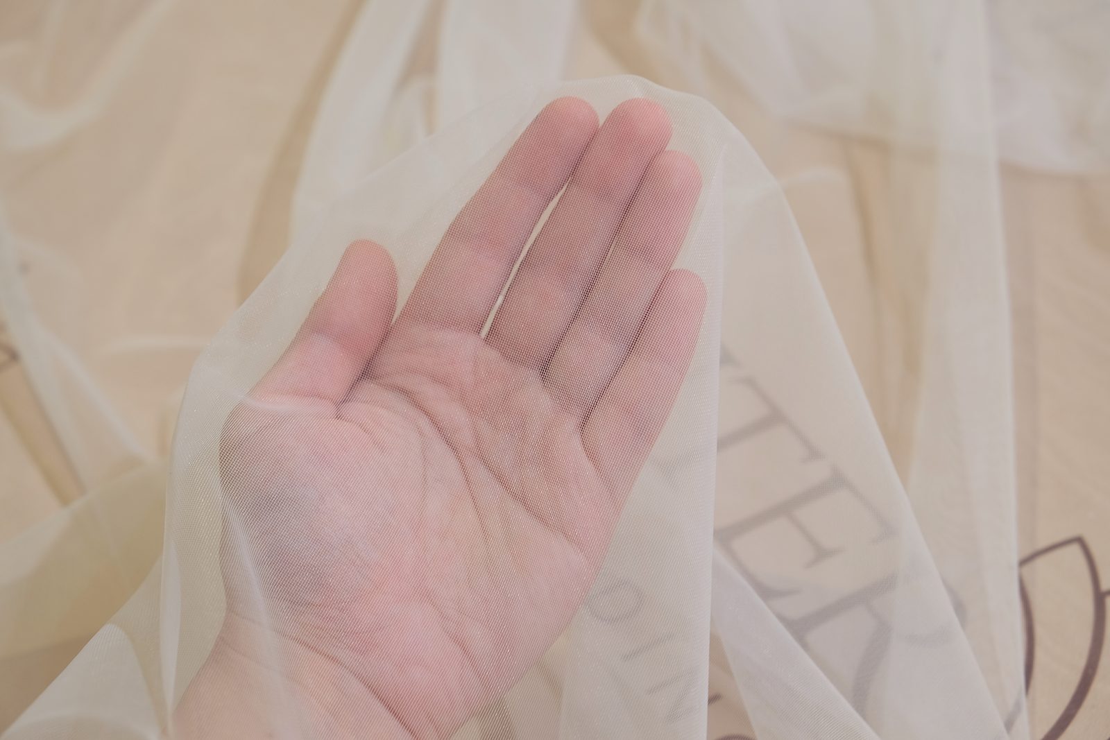 Italian mesh on hand 384146