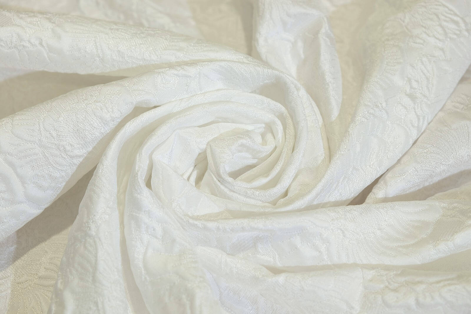 atlas Jacquard rolled in a circle 384634