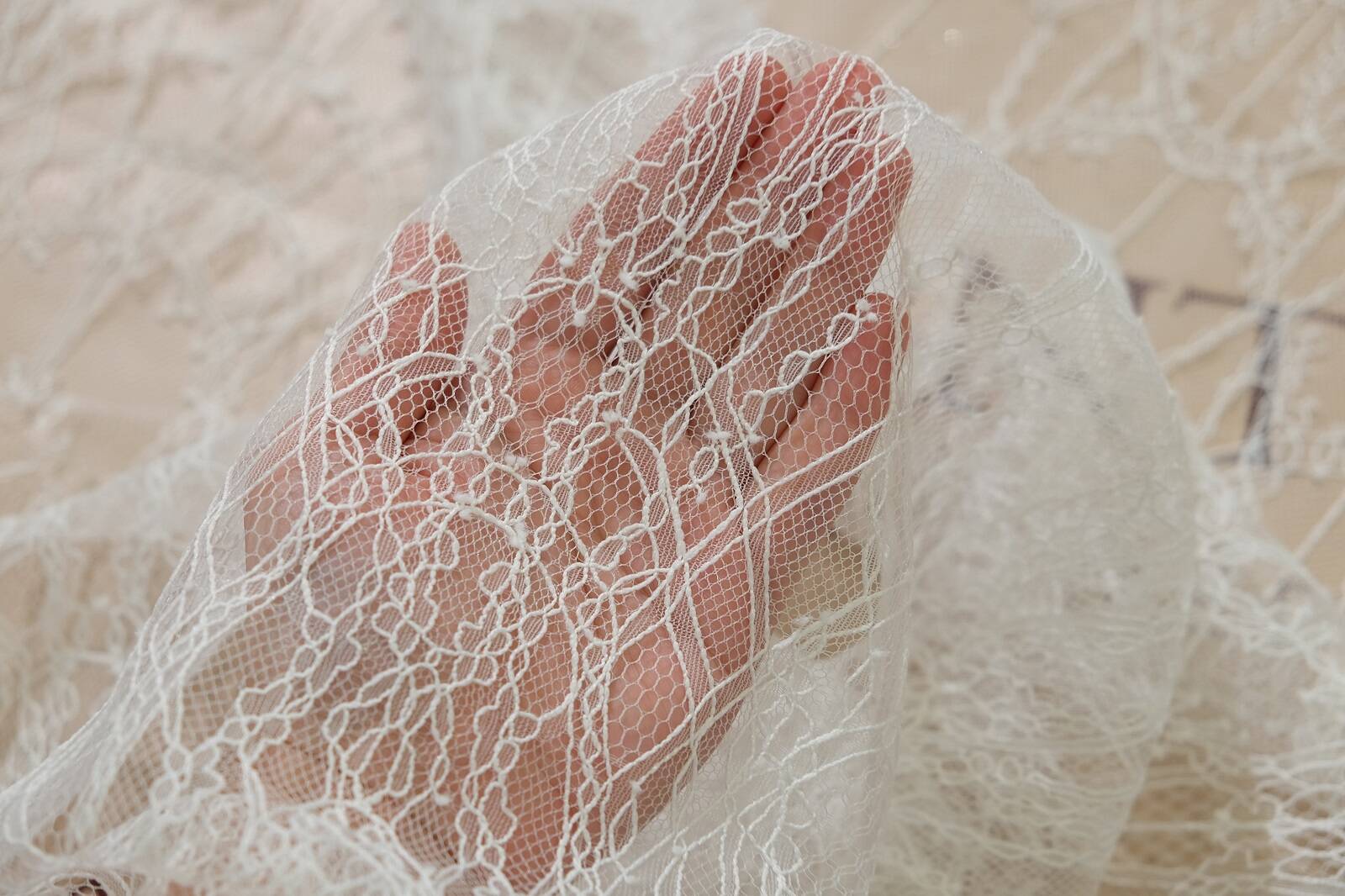 chantilly without beads on hand 384962