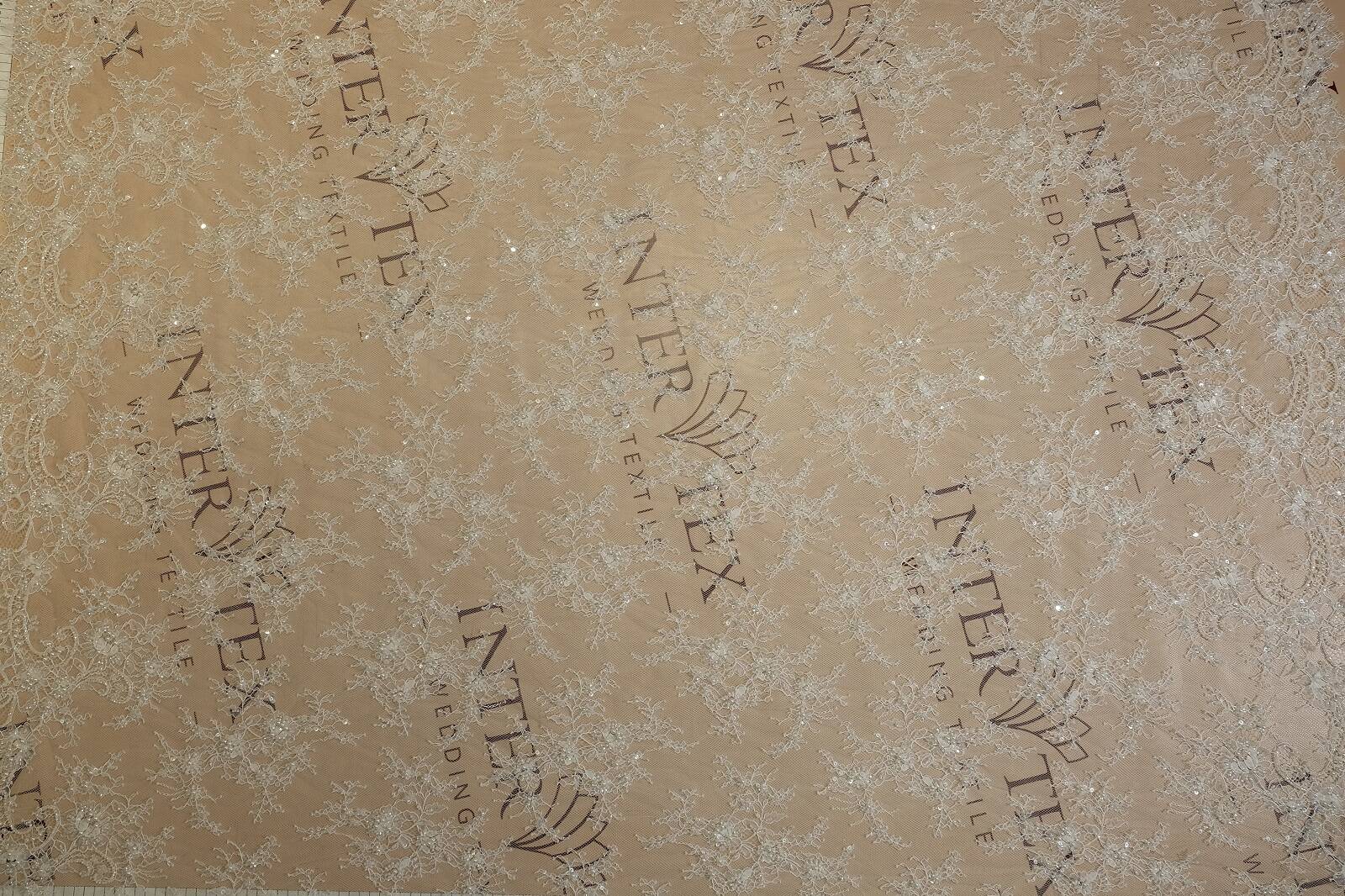 chantilly with beads full width 384993