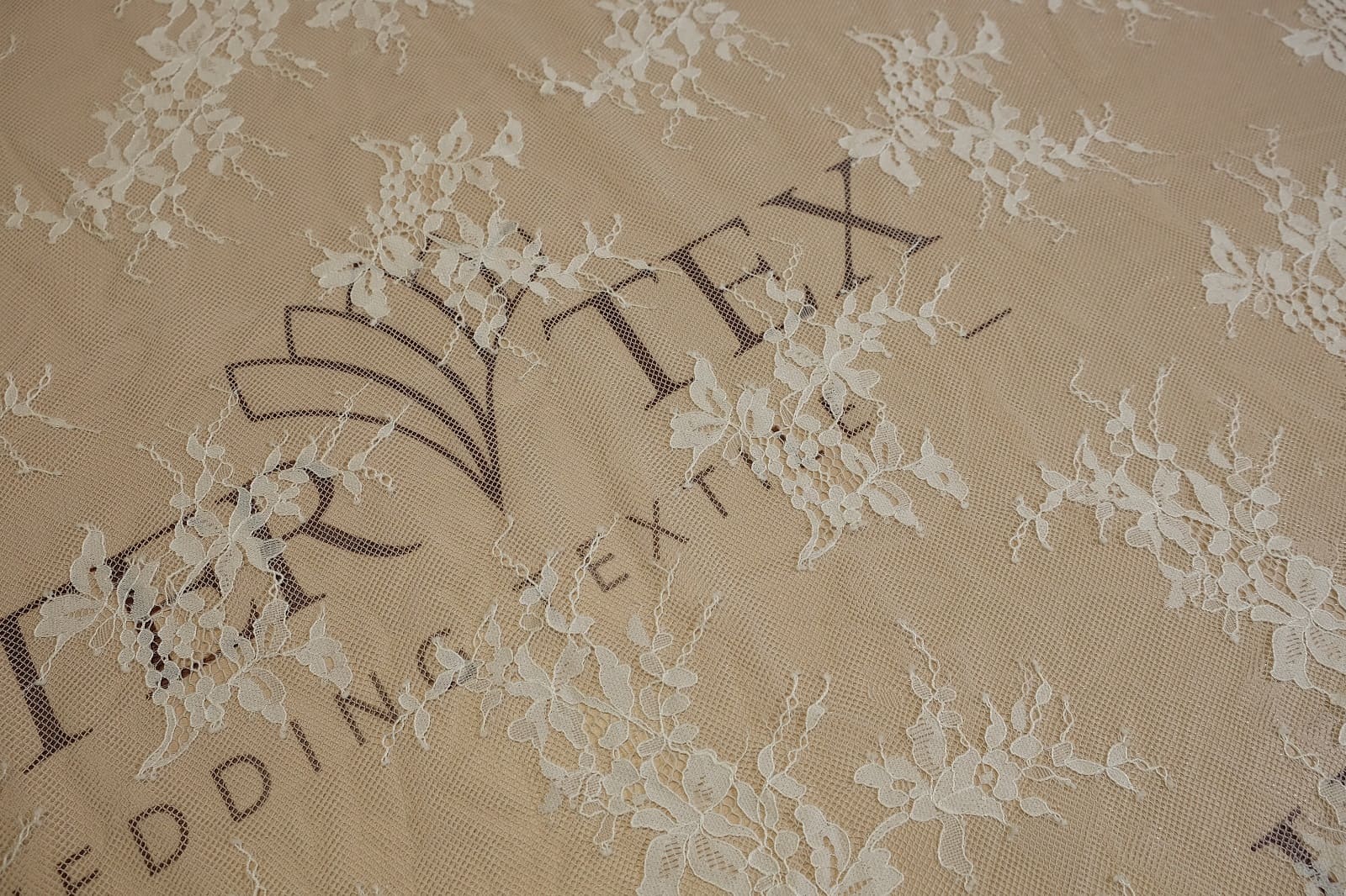 chantilly without beads central part 385235