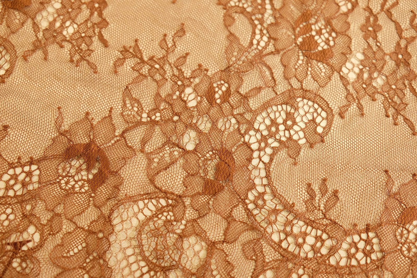 chantilly without beads detail 385259