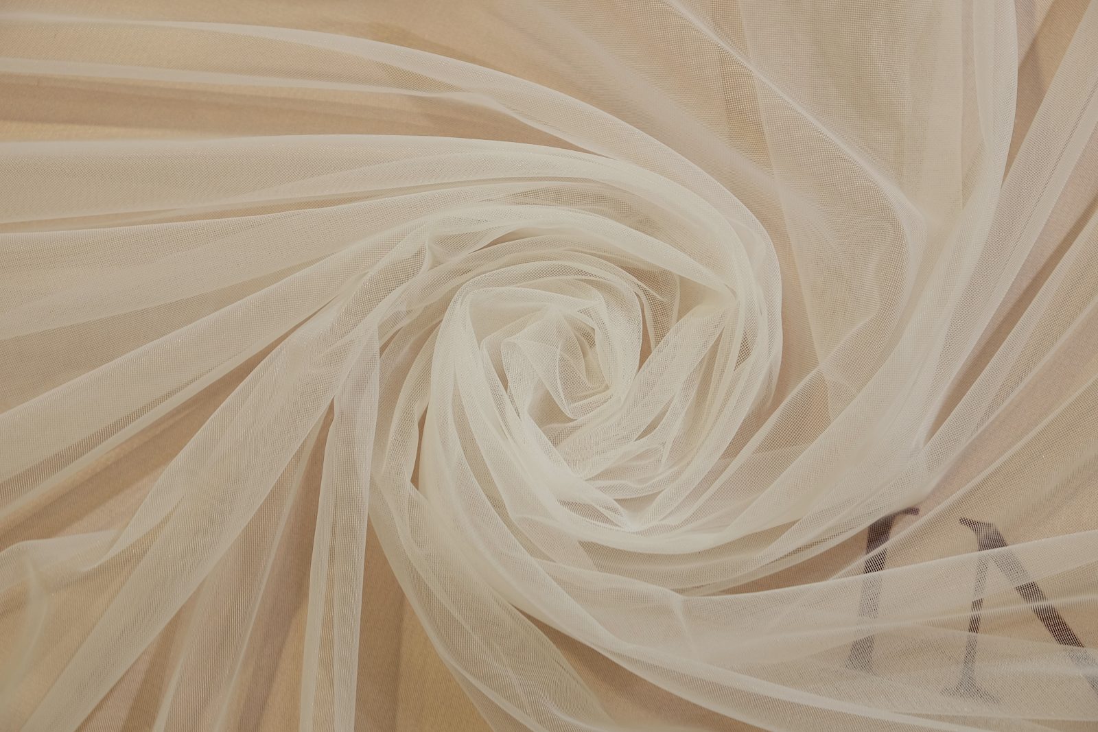 Italian mesh rolled in a circle 385341